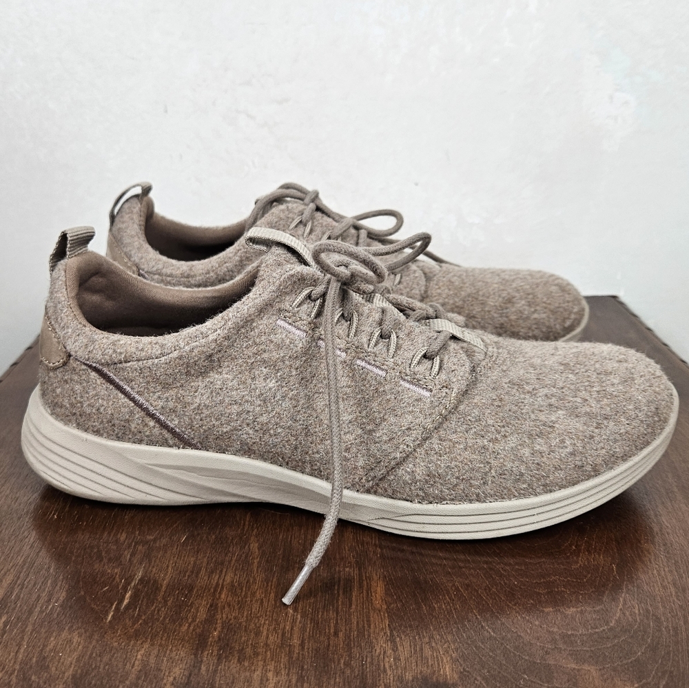 Earth Scenic Quartz Taupe Sneakers - Picture 1 of 10